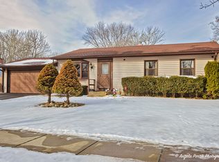 29648 N Oxford Dr, Mundelein, IL 60060