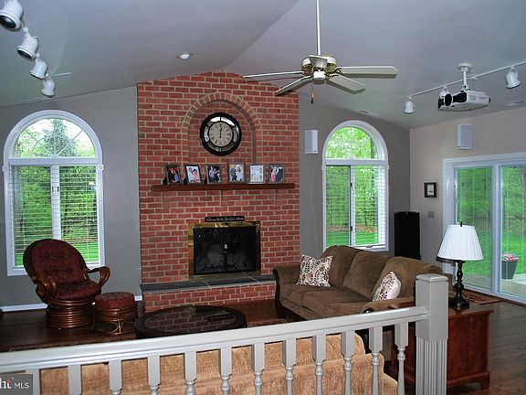 5th image of 29335 Woodridge Dr