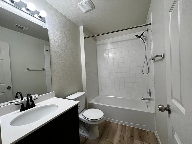 18309 Weatherby Ln — Photo 11