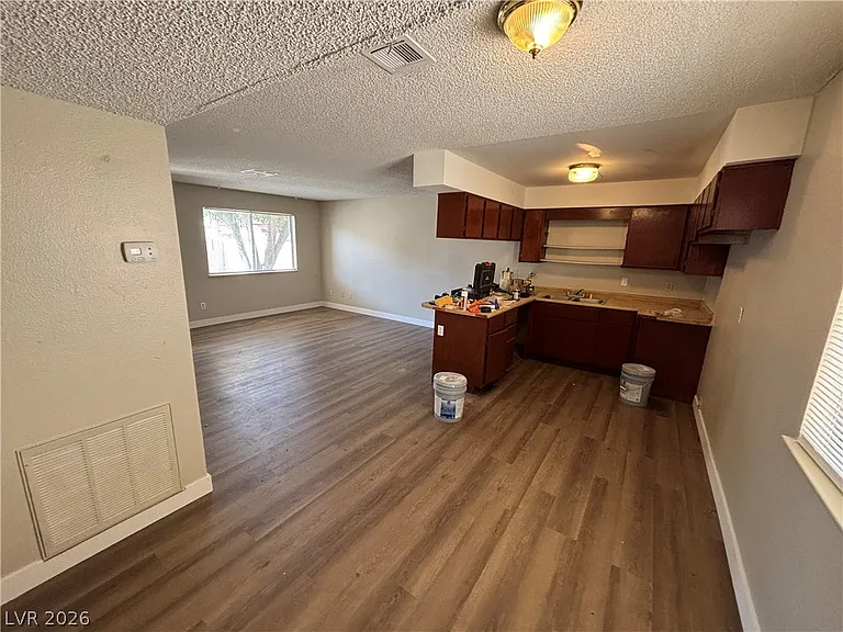 2205 N Jones Blvd #1 — Photo 3