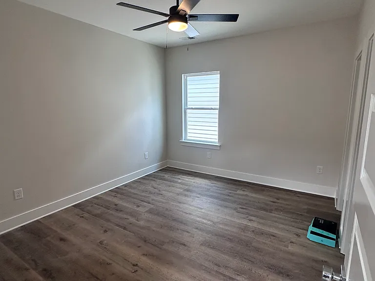 615 Waco Dr — Photo 34
