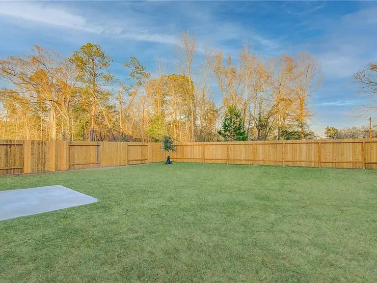 10699 Lost Maples Dr — Photo 32