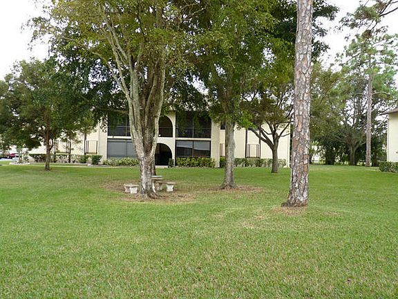 2nd image of 3588 La Aires Ct APT B-1