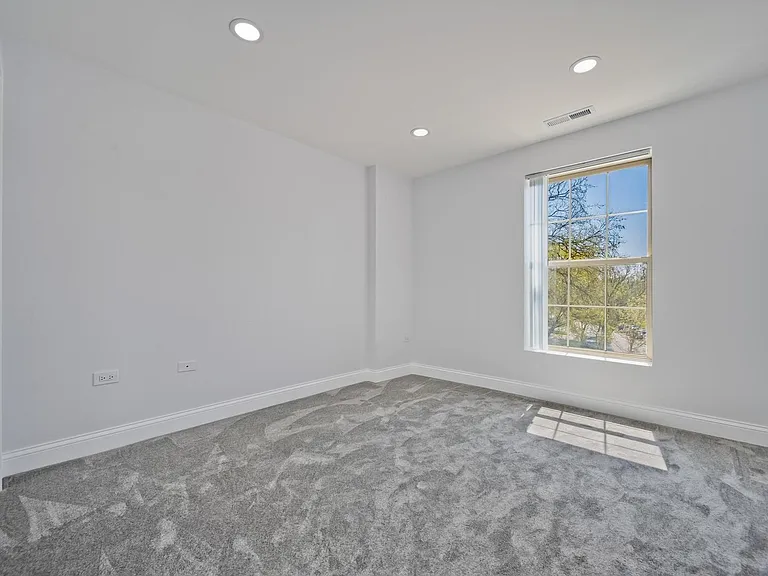 1800 Dewes St #305 — Photo 14