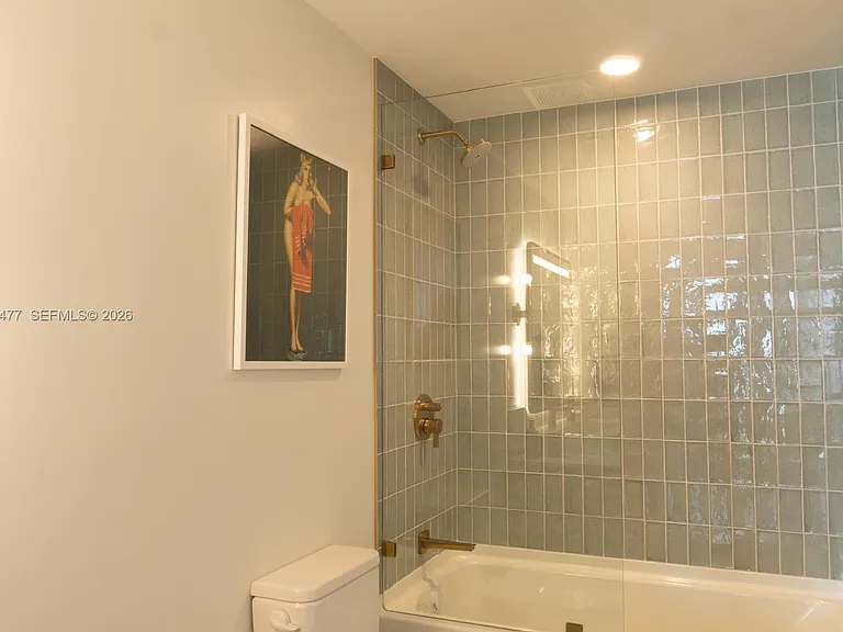 159 NE 6th St #4704 — Photo 18