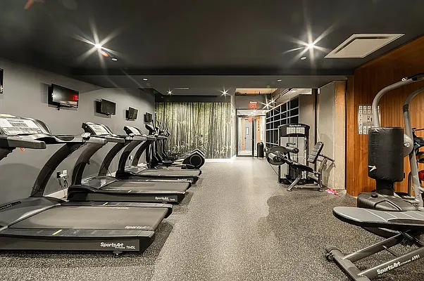 Rented by Twin Group | media 10