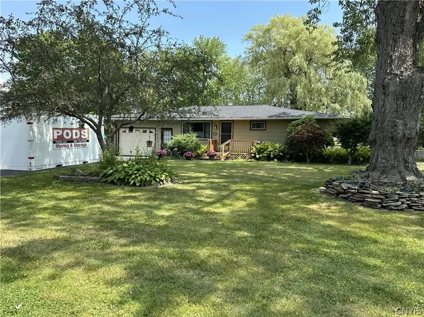 8542 Belnor Dr, Cicero, NY 13039