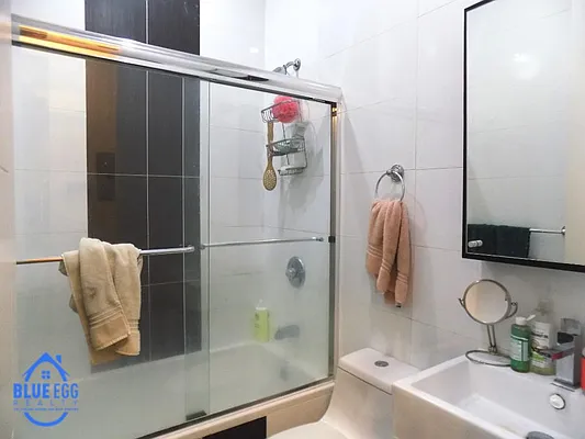 Rented by Blue Egg Realty Corp | media 6