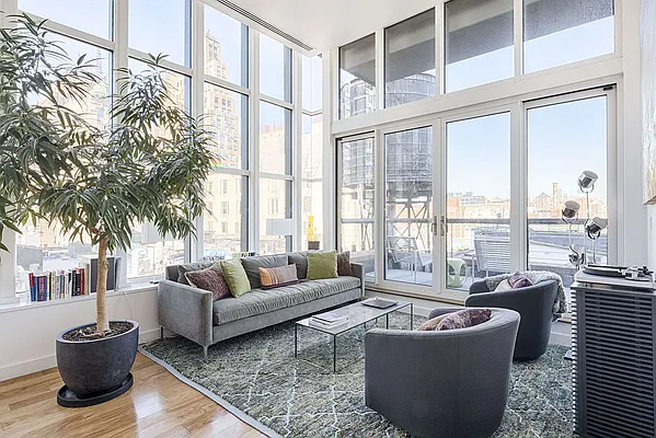 Rented by Warburg | media 34