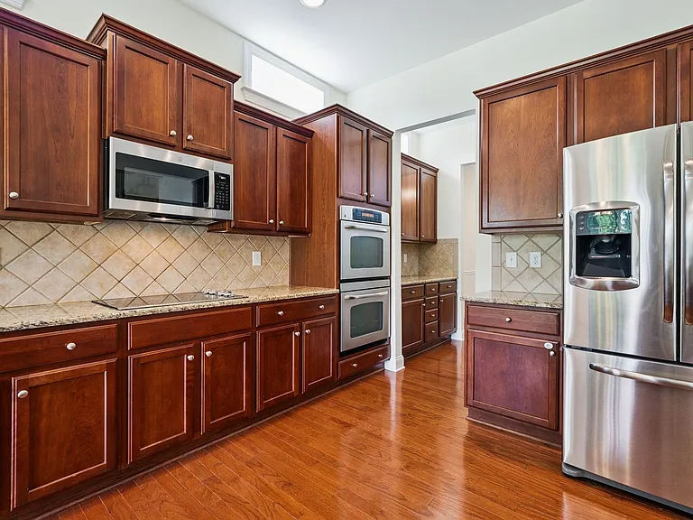 2403 Teermark Ln — Photo 3