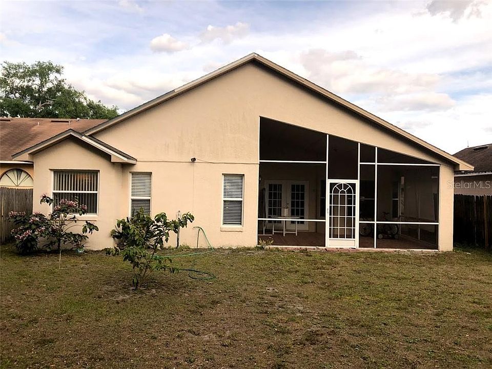 2nd image of 830 Country Crossing Ct