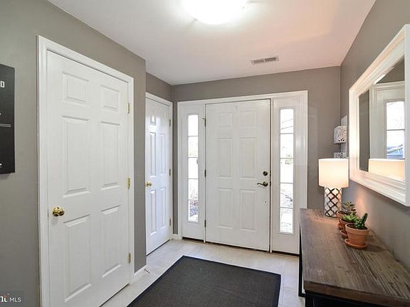 2nd image of 10108 Sir Reynard Ln