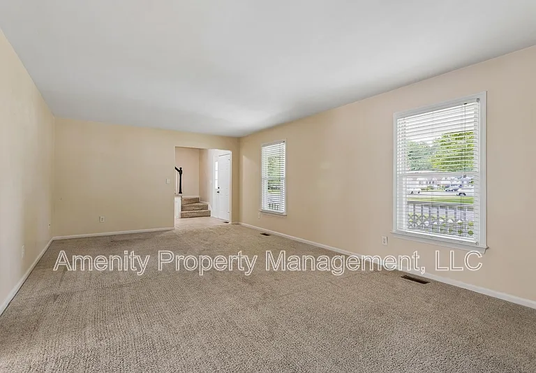 1012 Austenwood Ct — Photo 5