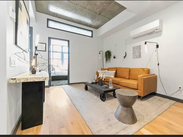 93 Linden Street image 2 of 12