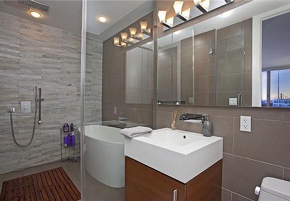 4th image of 5-19 Borden Ave #6A