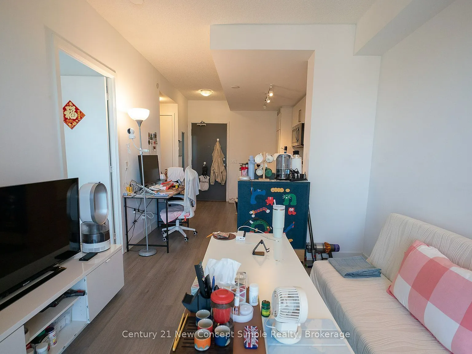 1 bed, $2,300 — Photo 3
