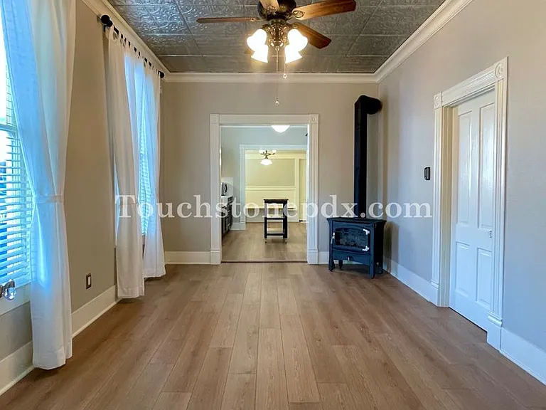 2225 NW Wilson St — Photo 13