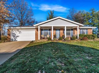 509 Stoddards Mill Dr, Ballwin, MO 63011