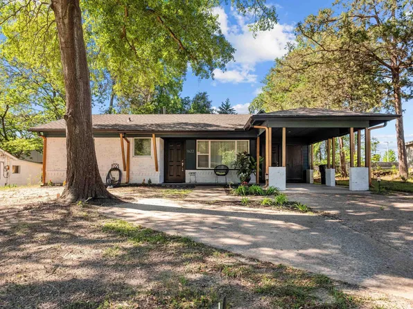 1622 Woodland Hills Dr, Tyler, TX 75701