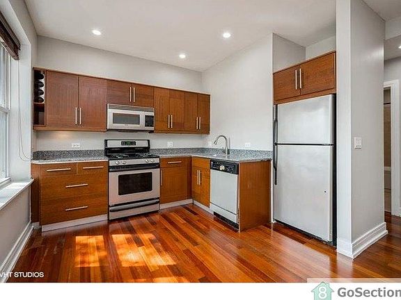 3rd image of 4246 N Spaulding Ave APT 1B