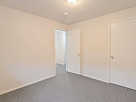 4th image of 99 N Waverly Pl APT D