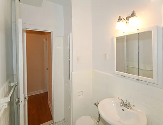 Rented by SW Queens Mezzanine | media 3