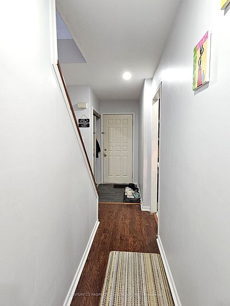 Brampton House for rent - 3 Bedrooms — photo 5