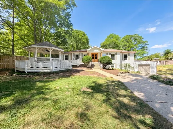 1663 Seayes Rd SW, Mableton, GA 30126