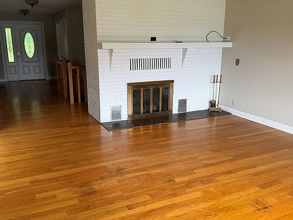 4th image of 385 Steadman Rd