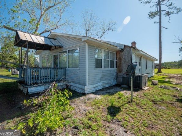 9098 Withers Rd, Du Pont, GA 31630