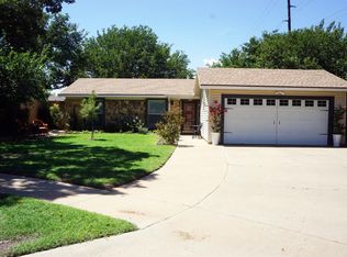 8202 Gary Ave, Lubbock, TX 79423