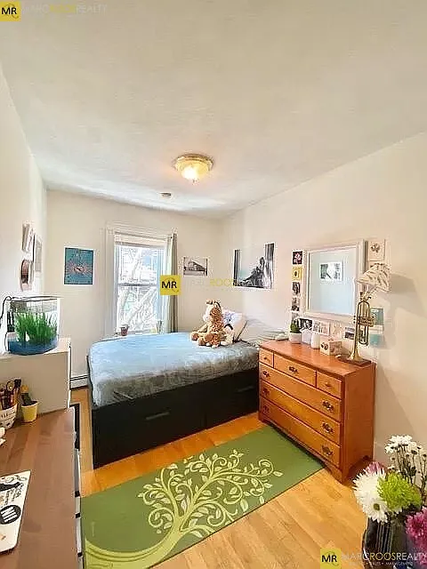 5 Warwick St #1