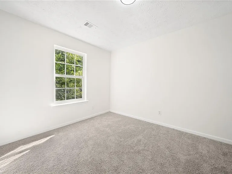 872 Windcroft Cir NW — Photo 6