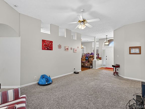 5th image of 9137 Hanston Pl
