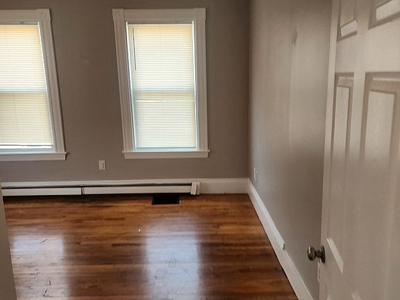 2nd image of 9 Fruit St Floor 1