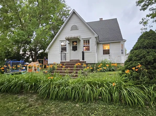 337 Lily Ln, Lakemoor, IL 60051