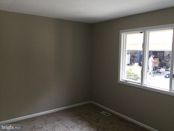 5th image of 330 Kingsberry Dr