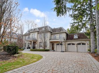 9 Fifeshire Rd, Toronto, ON M2L 2G4