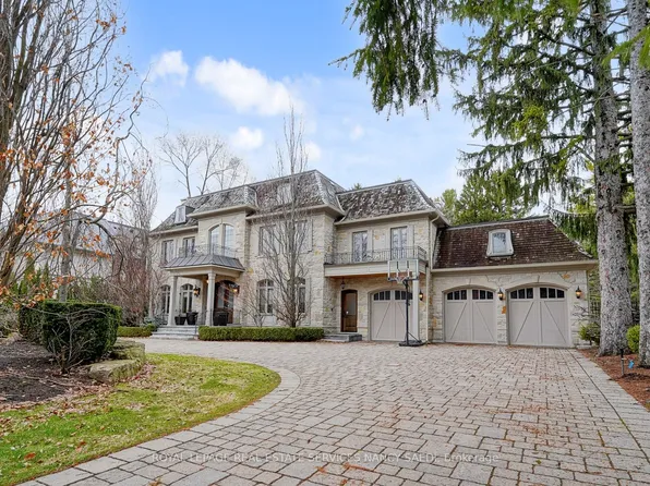 9 Fifeshire Rd, Toronto, ON M2L 2G4