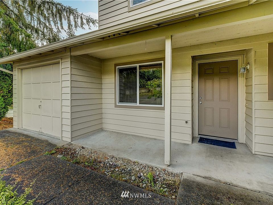 Separate garage for each unit