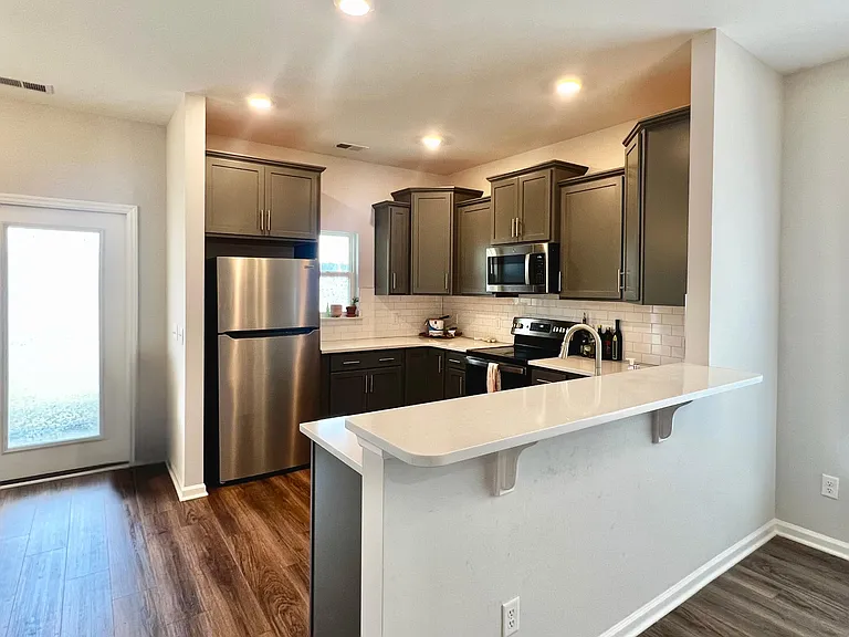 234 Swallowtail Ln — Photo 5