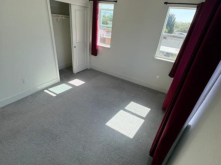 880 Tex Ct — Photo 8