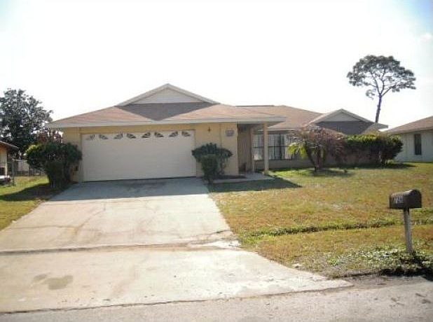 1st image of 726 Maderia Ct