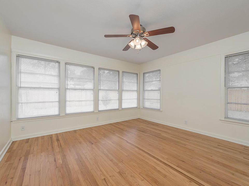 1st image of 708 Broadmoor Dr