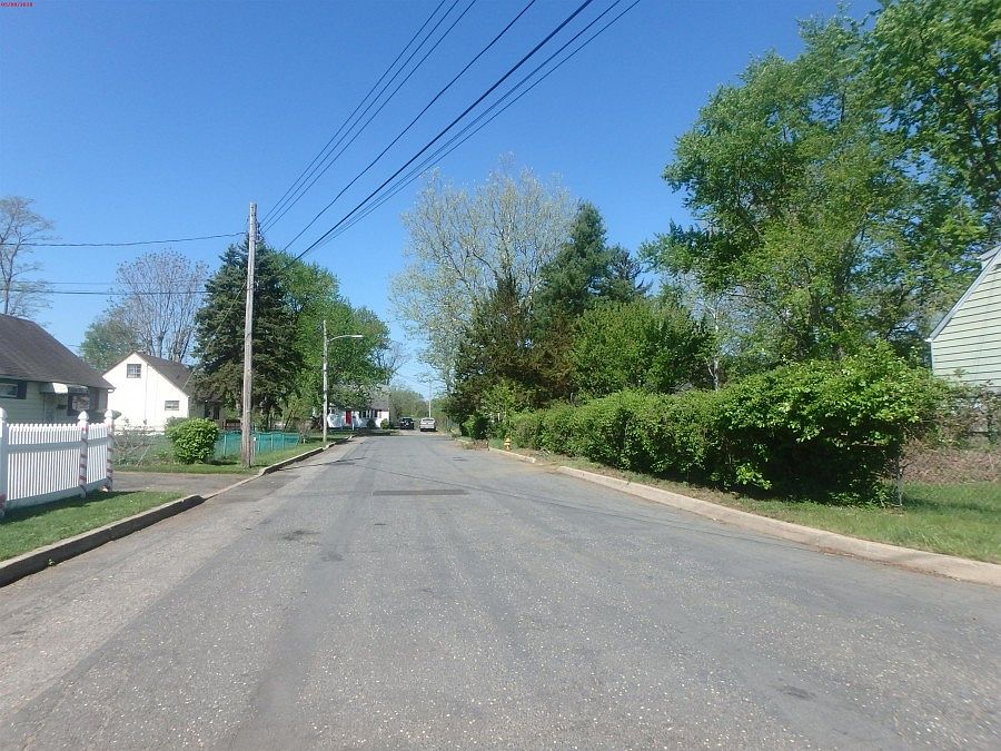 2nd image of 71 Howard Ave