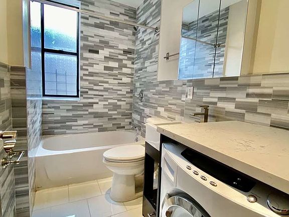 5th image of 9 Central Park N #55