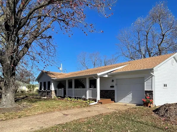 712 S 4th St, Owensville, MO 65066