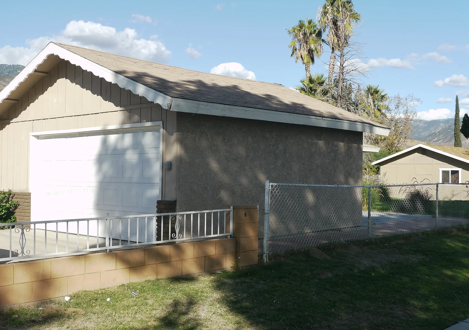 Charming 3-Bedroom Home with Upgraded Kitchen & Spacious Backyard in San Bernardino — Photo 1