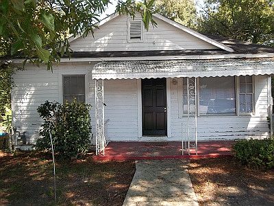 1st image of 406 Arthur Ave