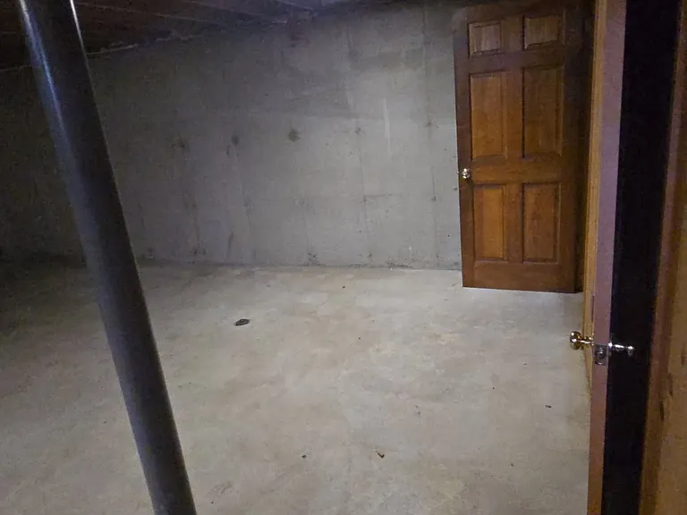 448 N Grandview Blvd — Photo 17